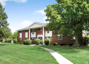 whitman-park-apartments-oconomowoc-wi-community